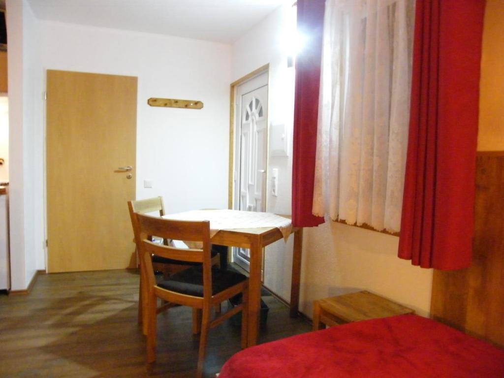 Gaestehaus Ballmann Rockeskyll Номер фото